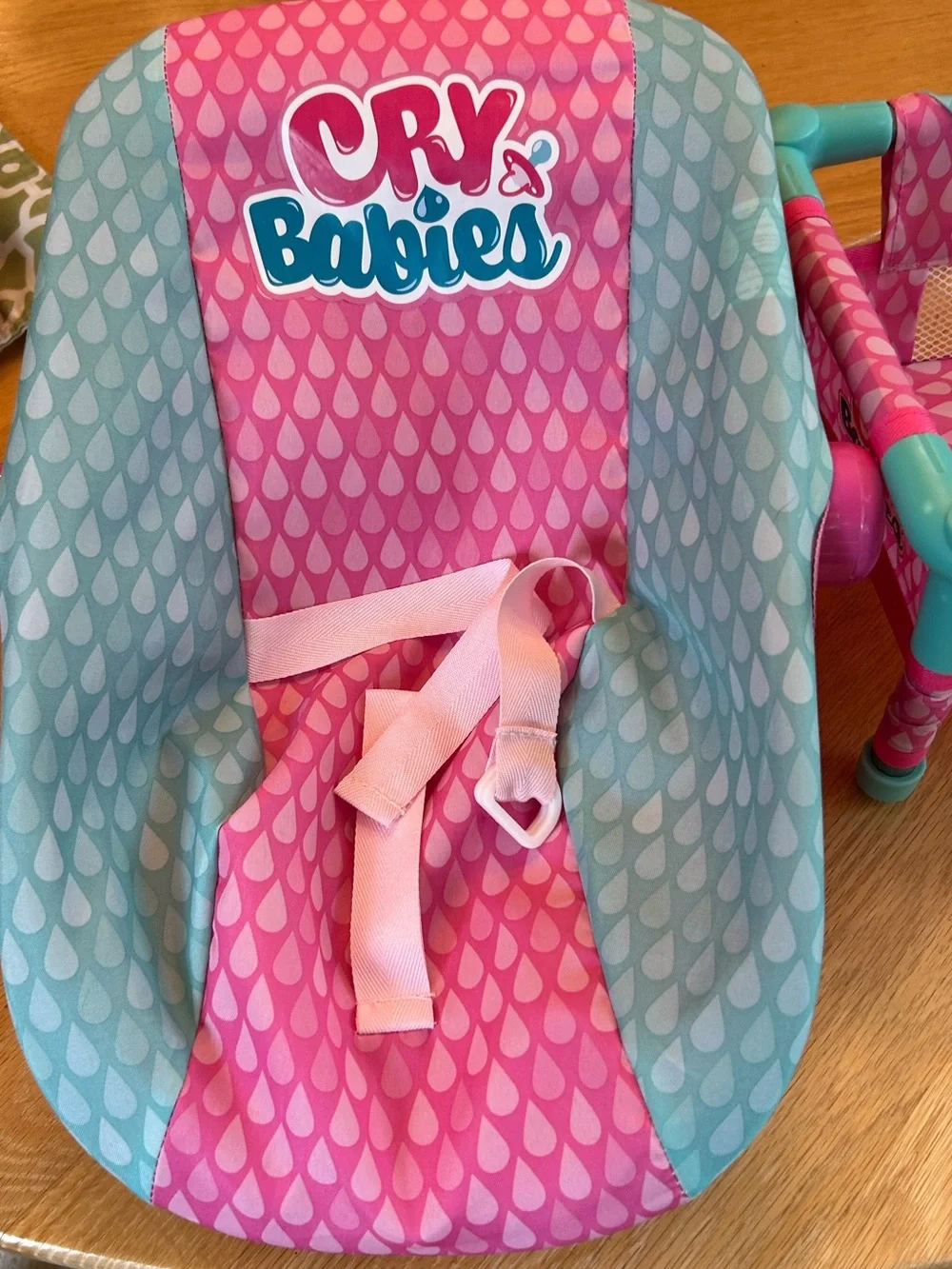 CRY BABIES Doll Carrier and Doll Crib